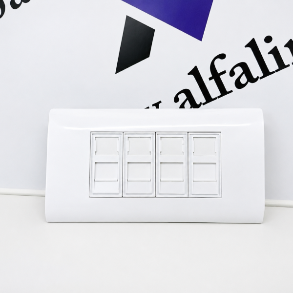 AZD-2 Ances zidna uticnica sa četiri RJ45 porta